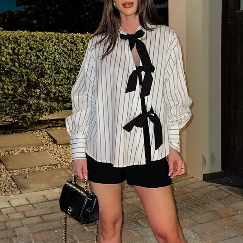 Niche Design Sense Lace-up Printed Striped Shirt Women's 2026 Spring and Autumn New Lapel Long-sleeved Cardigan Versatile Top
Niche Design Sense Lace-up Printed Striped Shirt Women's 2026 Spring and Autumn New Lapel Long-sleeved Cardigan Versatile Top