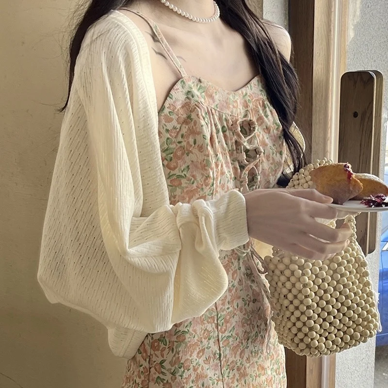 plus Size Ice Silk Knitted Sun Protection Open Cardigan Top Women Summer Thin Hollow out Design Long Sleeve Short Length Loos...
plus Size Ice Silk Knitted Sun Protection Open Cardigan Top Women Summer Thin Hollow out Design Long Sleeve Short Length Loos...