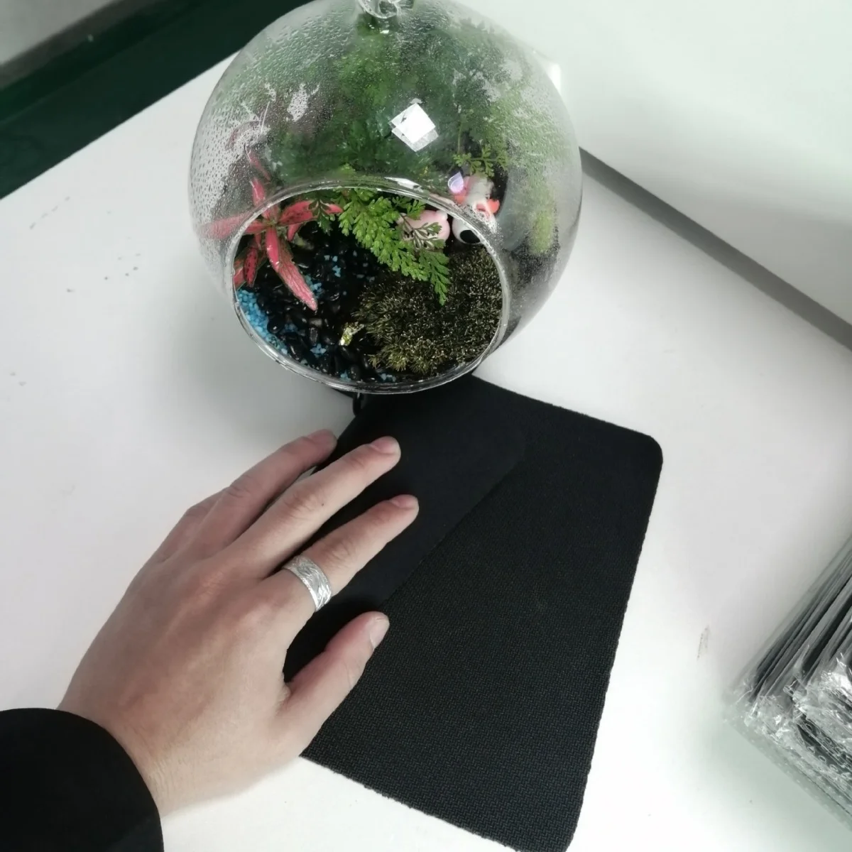 Black Spot Mouse Pad All Black Smooth Thick Computer Pad Desktop Pad Dustproof Good-looking Mouse Pad Smooth To The Touch
Black Spot Mouse Pad All Black Smooth Thick Computer Pad Desktop Pad Dustproof Good-looking Mouse Pad Smooth To The Touch