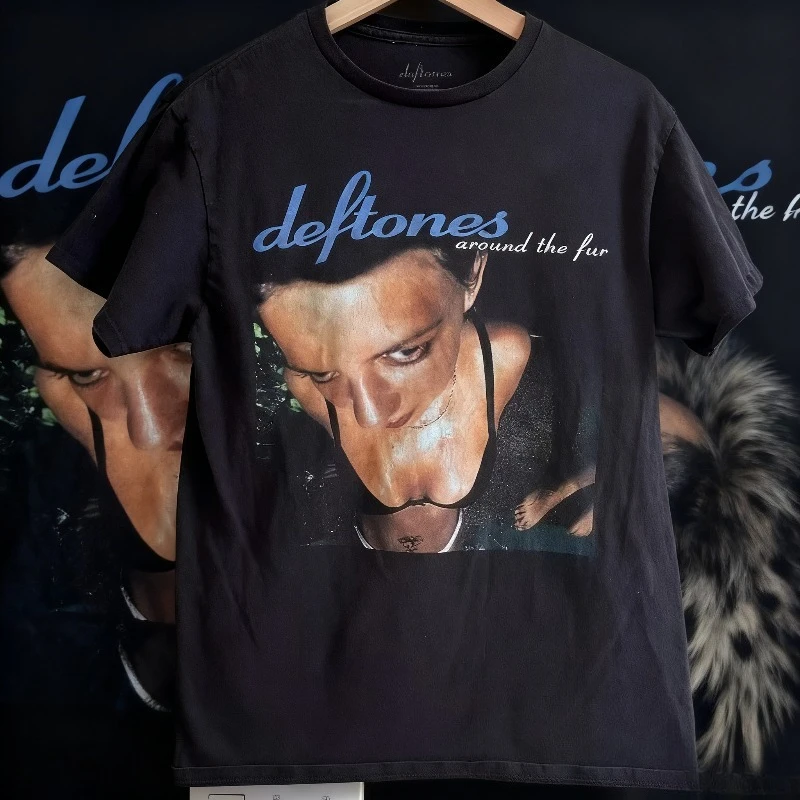 2025 Summer New Hot Top Fashion Deftones Around The Fur Men Printed Black Band Unisex 100% Pure Cotton Printed T-shirt Harajuku
2025 Summer New Hot Top Fashion Deftones Around The Fur Men Printed Black Band Unisex 100% Pure Cotton Printed T-shirt Harajuku