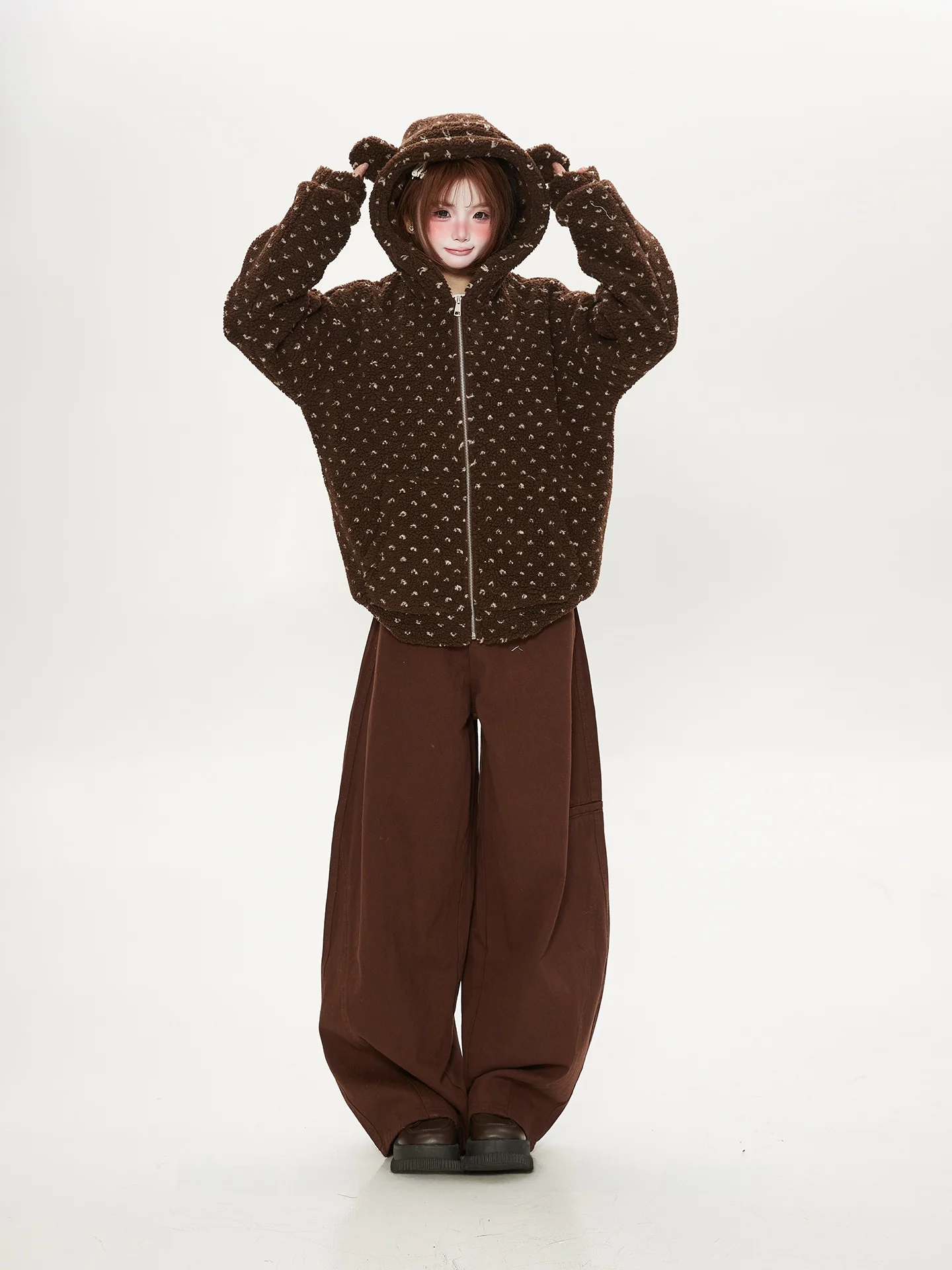 Ретро медвежьи ушки с капюшоном в горошек, теплый свободный универсальный женский зимний хлопковый свитер из искусственного меха ягненка, кардиган
Ретро медвежьи ушки с капюшоном в горошек, теплый свободный универсальный женский зимний хлопковый свитер из искусственного меха ягненка, кардиган