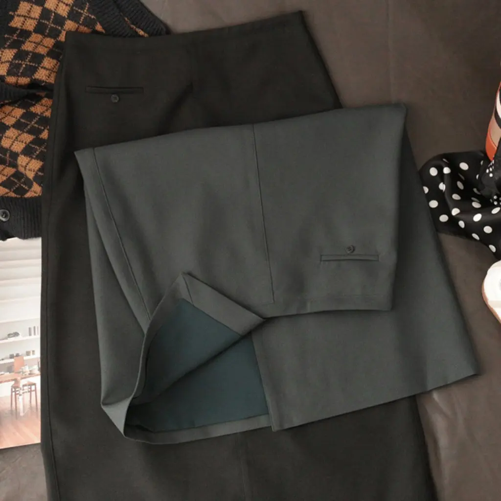 British Elegant Retro High Waist Straight Skirt with Back Slit Mid-Length Elegant Texture Skirt for Women
British Elegant Retro High Waist Straight Skirt with Back Slit Mid-Length Elegant Texture Skirt for Women