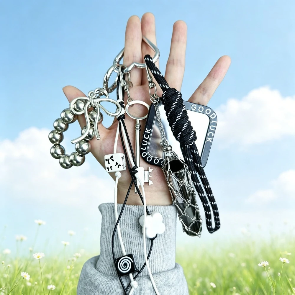 Y2K Star Square Mirror Lipstick Mesh Keychain Pendant Handmade Bowknot Tassel Bag Charm Silver Metal Pouch Keyring Women Gift
Y2K Star Square Mirror Lipstick Mesh Keychain Pendant Handmade Bowknot Tassel Bag Charm Silver Metal Pouch Keyring Women Gift