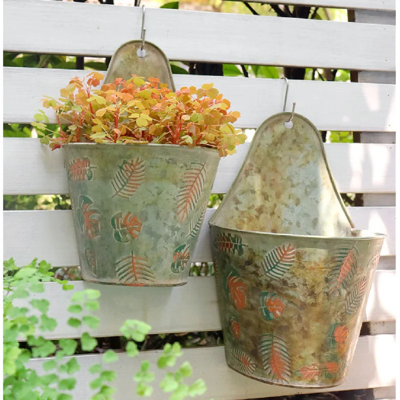 Outdoor Garden Flower Pot Iron Do Old Hanging Basket Semi-circular Wall Mounted Plant Pot Versatile Scene Gardening Decoration
Outdoor Garden Flower Pot Iron Do Old Hanging Basket Semi-circular Wall Mounted Plant Pot Versatile Scene Gardening Decoration