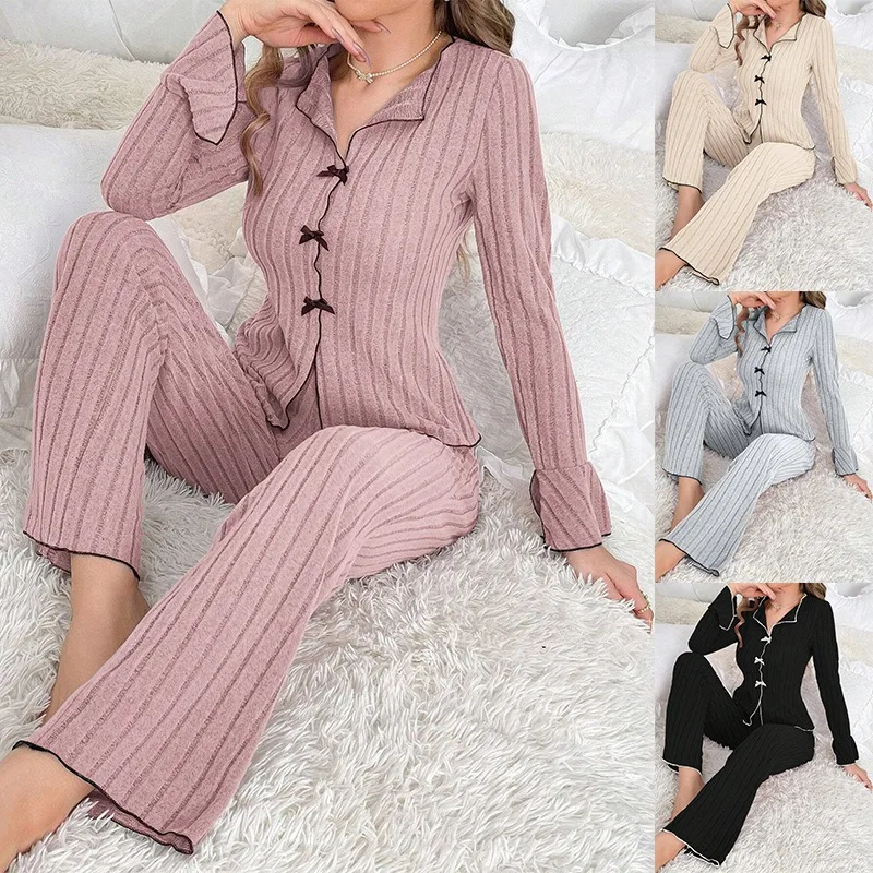 Autumn and winter pajamas set women's fleece lapel bow fashionable sexy long-sleeved trousers loungewear two-piece set
Autumn and winter pajamas set women's fleece lapel bow fashionable sexy long-sleeved trousers loungewear two-piece set