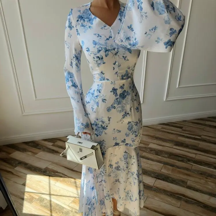 Floral Long-sleeved Dress Waist Fashion Long Dress Hip-wrapped Vacation Slim-fit Design 2026 Summer New
Floral Long-sleeved Dress Waist Fashion Long Dress Hip-wrapped Vacation Slim-fit Design 2026 Summer New
