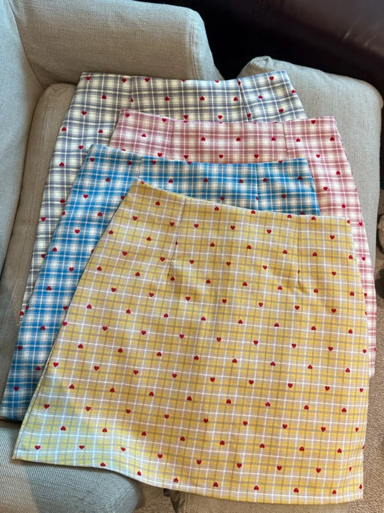 Korean Sweet School Style A-Line Skirt Women High Waist Slimming Unique Design Fashionable Short Skirt Cleanfit Breathab...
Korean Sweet School Style A-Line Skirt Women High Waist Slimming Unique Design Fashionable Short Skirt Cleanfit Breathab...