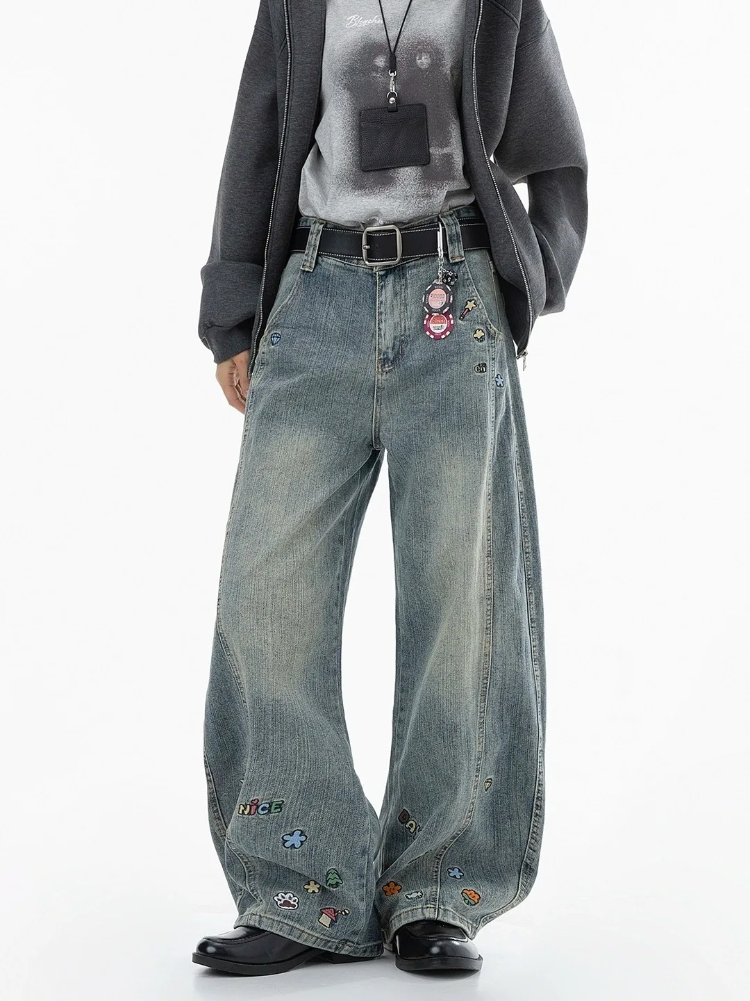 Широкие джинсы с вышивкой в американском стиле, свободные прямые брюки для мужчин и женщин, модные брендовые весенние новые длинные брюки
Широкие джинсы с вышивкой в американском стиле, свободные прямые брюки для мужчин и женщин, модные брендовые весенние новые длинные брюки