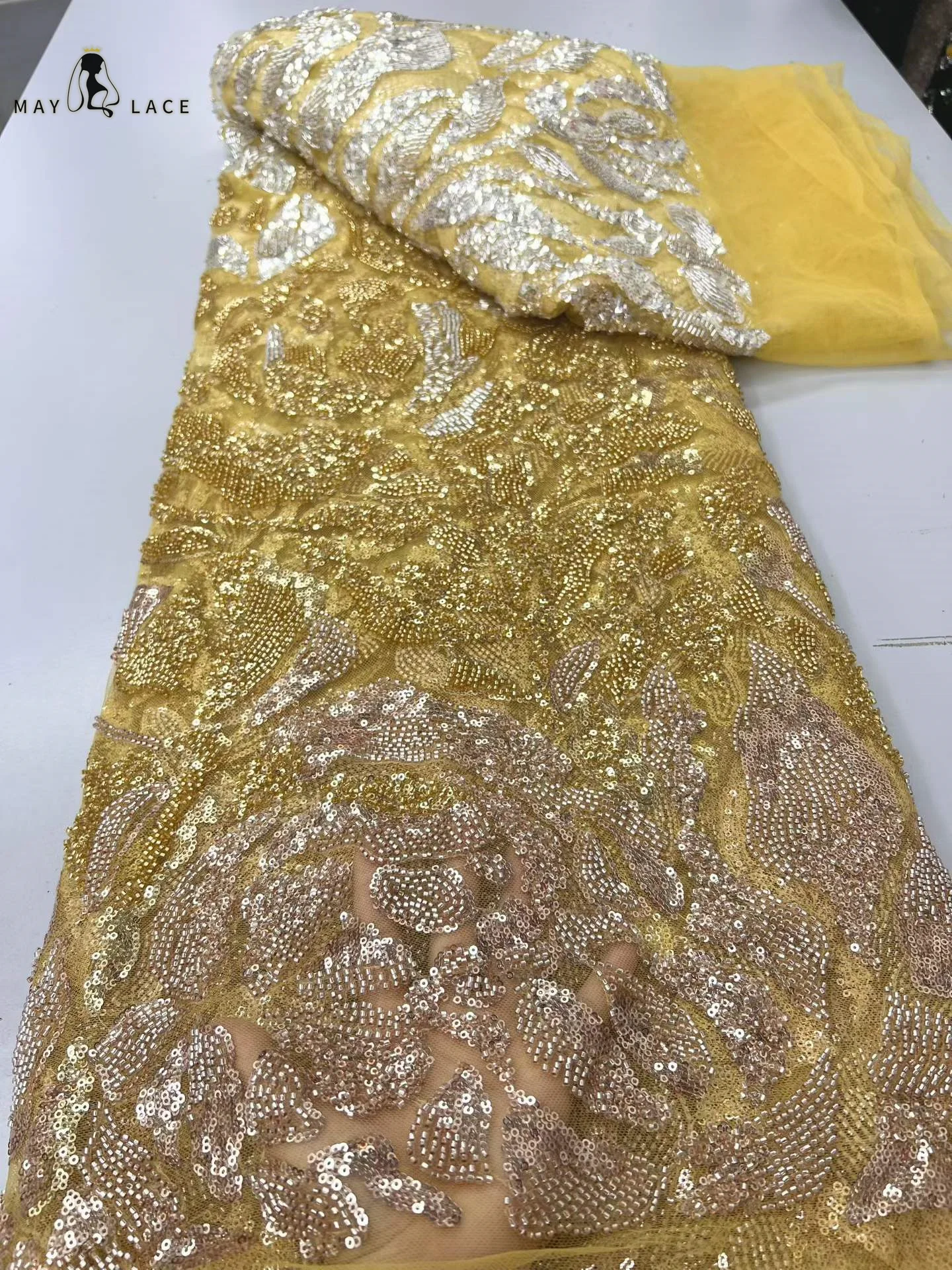2026 High Quality Nigerian Beaded Lace Fabric 5 Yards African Sequins Embroidery Tulle Mesh Lace For Wedding Party Dress Sewing
2026 High Quality Nigerian Beaded Lace Fabric 5 Yards African Sequins Embroidery Tulle Mesh Lace For Wedding Party Dress Sewing