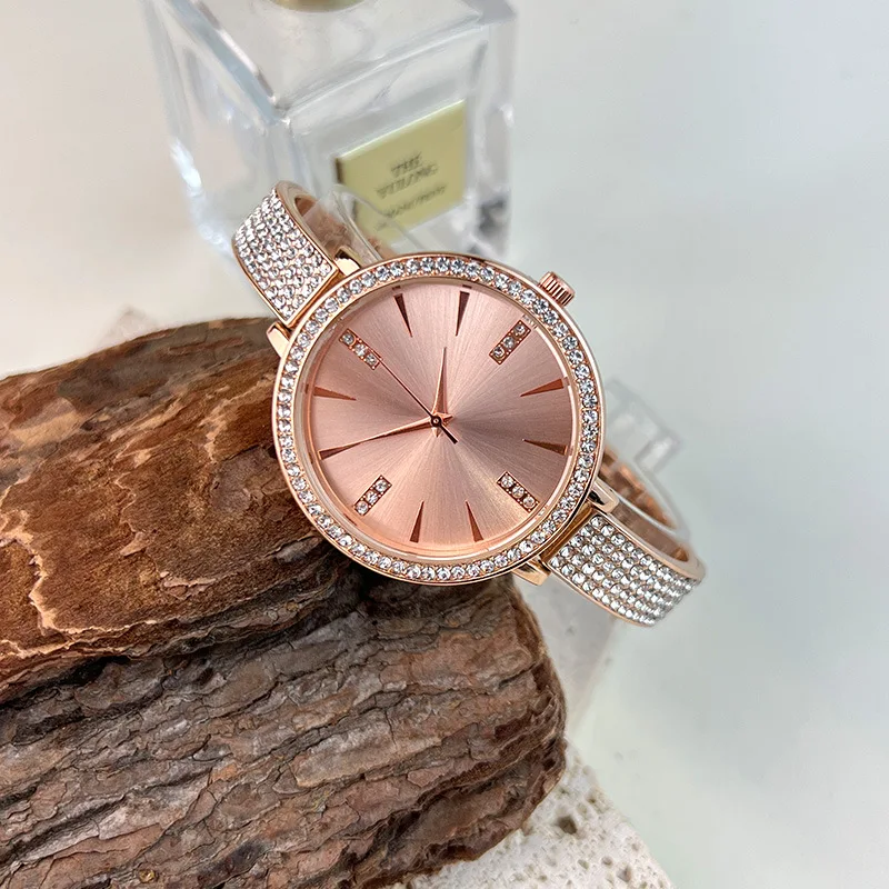 New Women's Watches Luxury Stainless Steel Rhinestone Quartz Wristwatches Ladies Bracelet Clock
New Women's Watches Luxury Stainless Steel Rhinestone Quartz Wristwatches Ladies Bracelet Clock