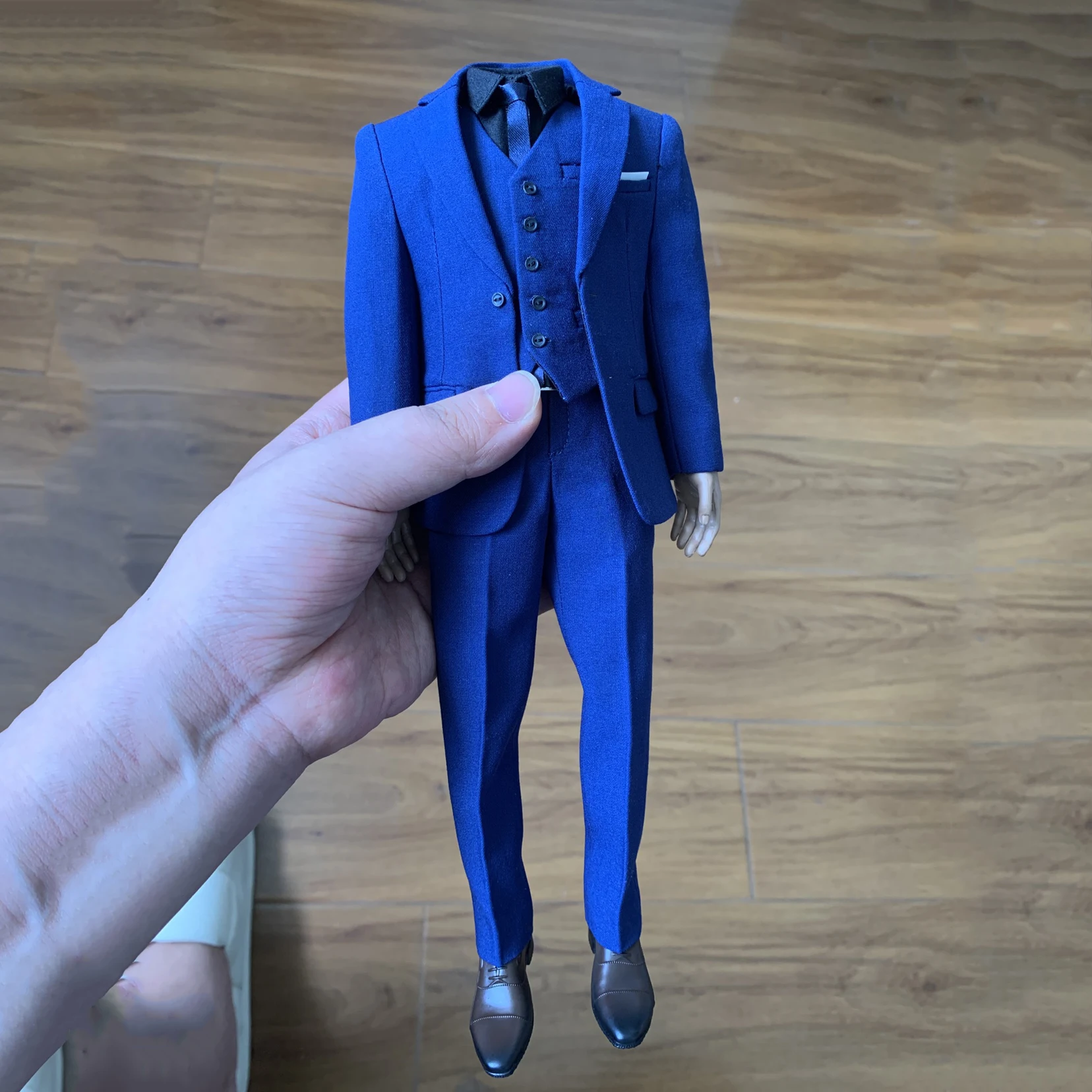 Toy center 1/6 Scale British Gentleman Suit Set Male Soldier Clothes Model Fit 12'' Action Figure Body Dolls
Toy center 1/6 Scale British Gentleman Suit Set Male Soldier Clothes Model Fit 12'' Action Figure Body Dolls