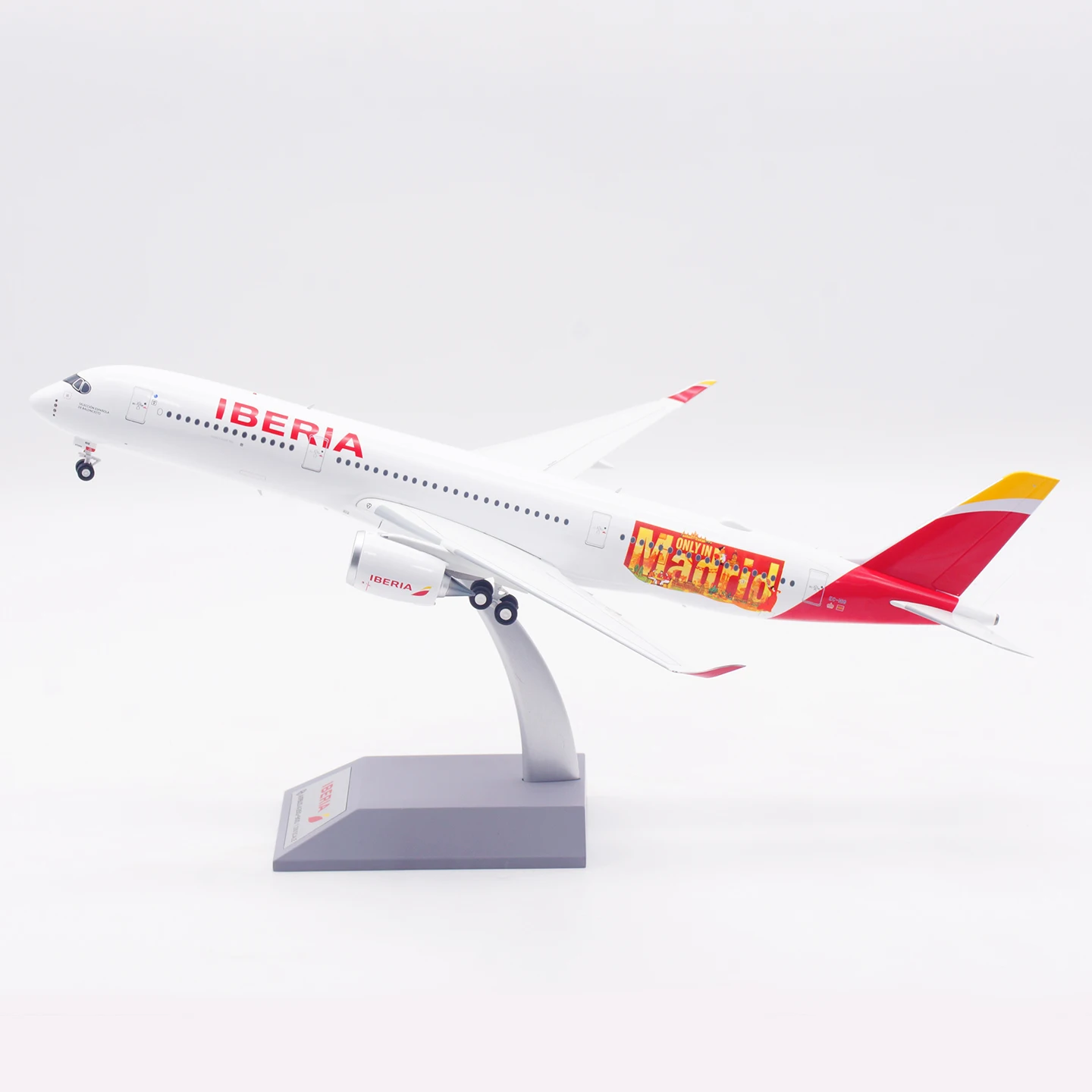 IF359IB0426 Alloy Collectible Plane Gift INFLIGHT 1:200 Iberia Airlines Airbus A350-900 Diecast Aircraft Jet Model EC-NIG
IF359IB0426 Alloy Collectible Plane Gift INFLIGHT 1:200 Iberia Airlines Airbus A350-900 Diecast Aircraft Jet Model EC-NIG