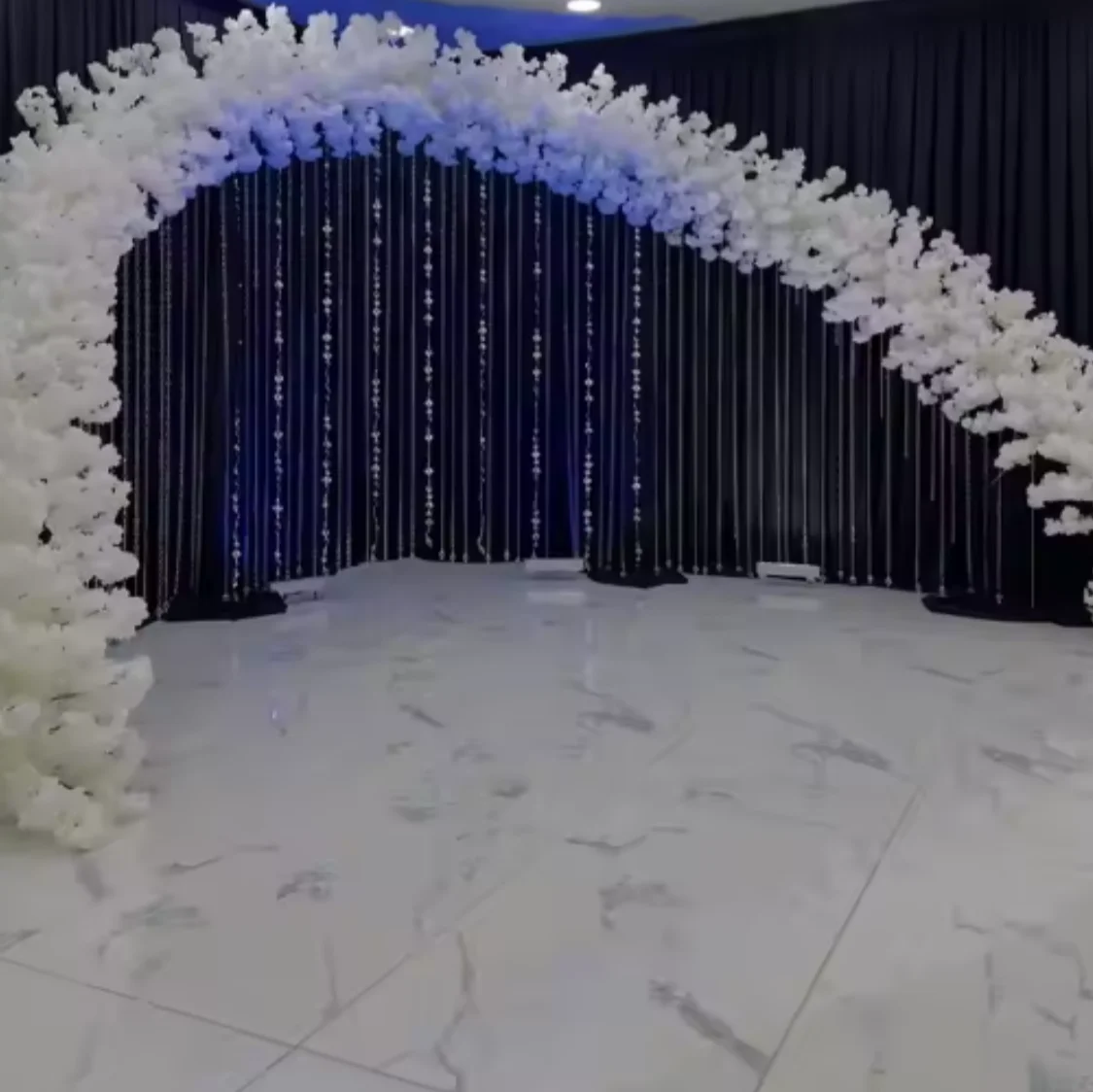 1pcsgold/white/black/sliver Metal Stand Hanging acrylic Crystal bead no Chandeliers Arch Supports for Wedding stage Decoration
1pcsgold/white/black/sliver Metal Stand Hanging acrylic Crystal bead no Chandeliers Arch Supports for Wedding stage Decoration