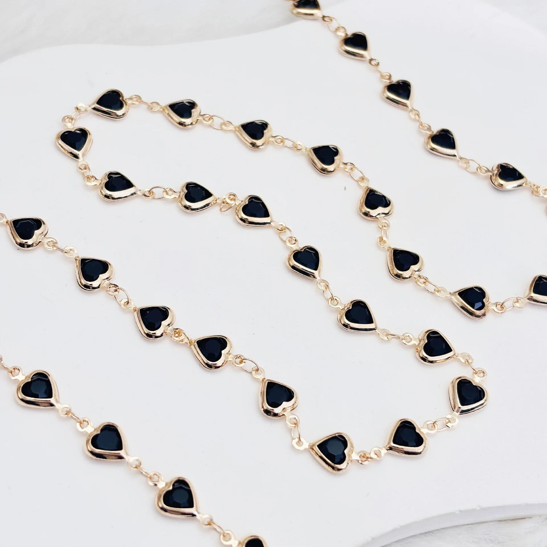 5Yards Gold Tone Copper Link Chain Love Heart Charm Black Rhinestone DIY Crafts Handbag Clutch Shoes Clothes Decoration Supplies
5Yards Gold Tone Copper Link Chain Love Heart Charm Black Rhinestone DIY Crafts Handbag Clutch Shoes Clothes Decoration Supplies