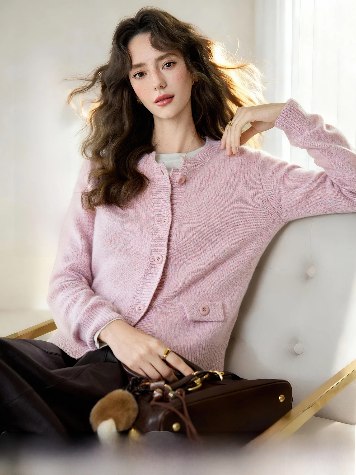 French Luxury Camere Knitted Sweater Soft Warm Floral Tead Fraant Wind Knitted Sweater Winter Woolen irt for Women
French Luxury Camere Knitted Sweater Soft Warm Floral Tead Fraant Wind Knitted Sweater Winter Woolen irt for Women