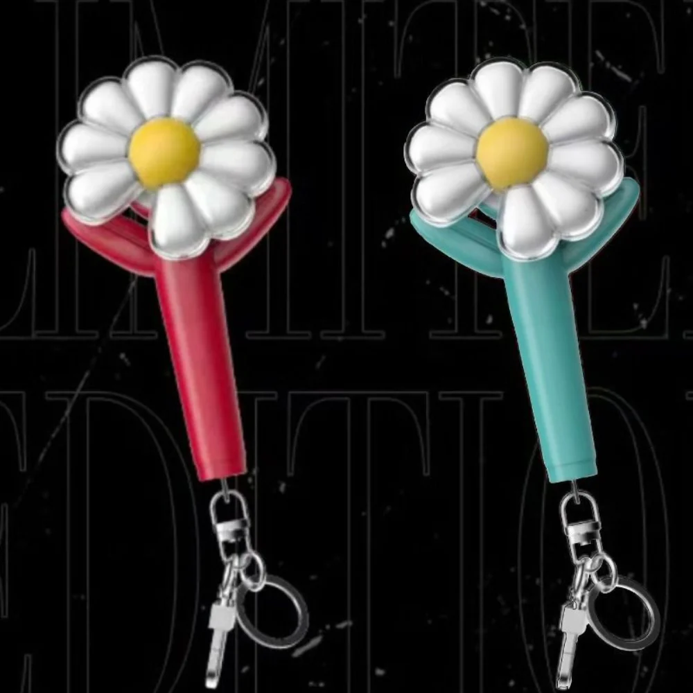 Idol DRAGON Mini Light Keyring Korean Style Glow Stick GD Same Style Pendant 10cm Collection Little Daisy Keychain Children Girl
Idol DRAGON Mini Light Keyring Korean Style Glow Stick GD Same Style Pendant 10cm Collection Little Daisy Keychain Children Girl