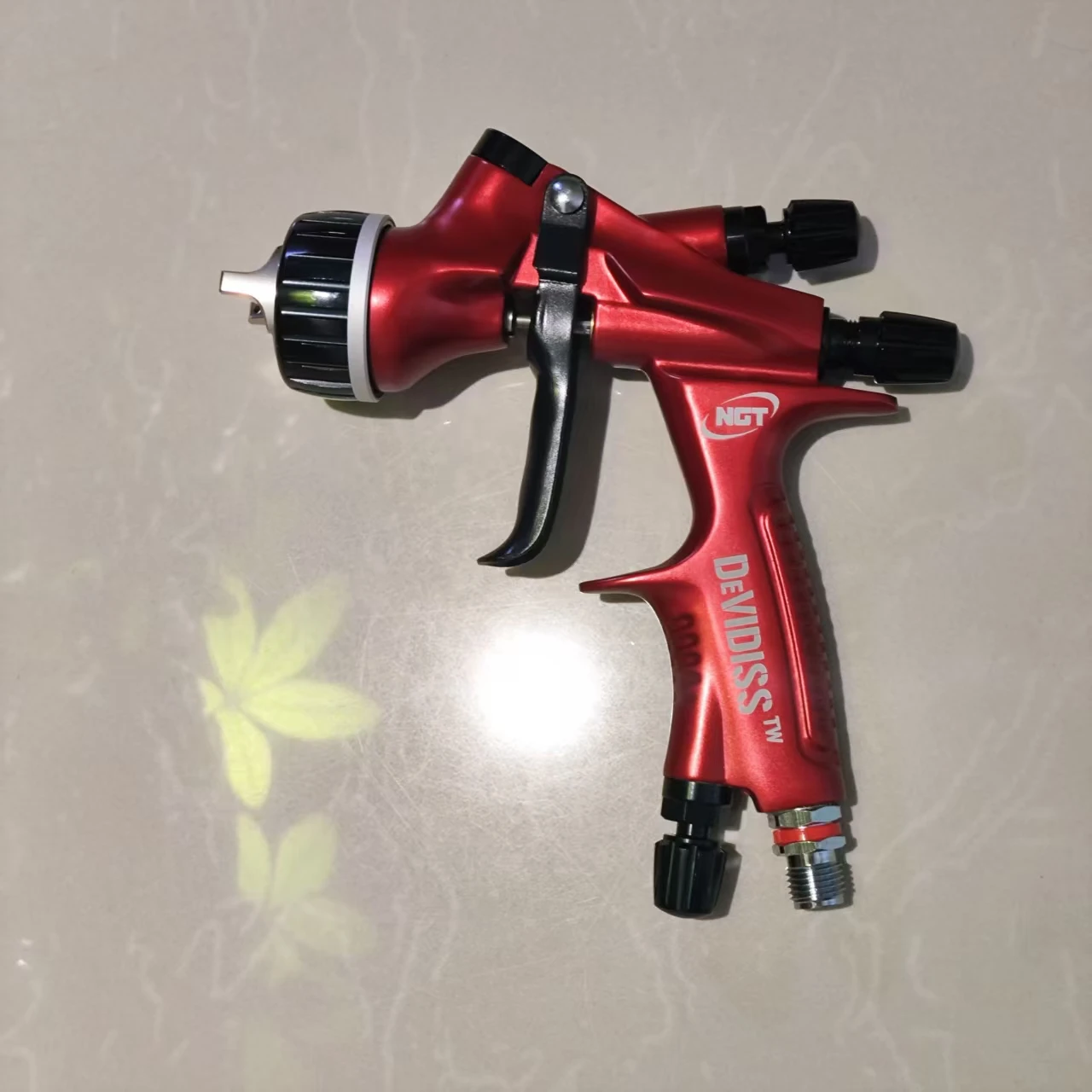 DEVIDISS S Mix Tank And Adpater Car Paint Gun Varnish Paint Sprayer HVLP Air Spray Gun
DEVIDISS S Mix Tank And Adpater Car Paint Gun Varnish Paint Sprayer HVLP Air Spray Gun