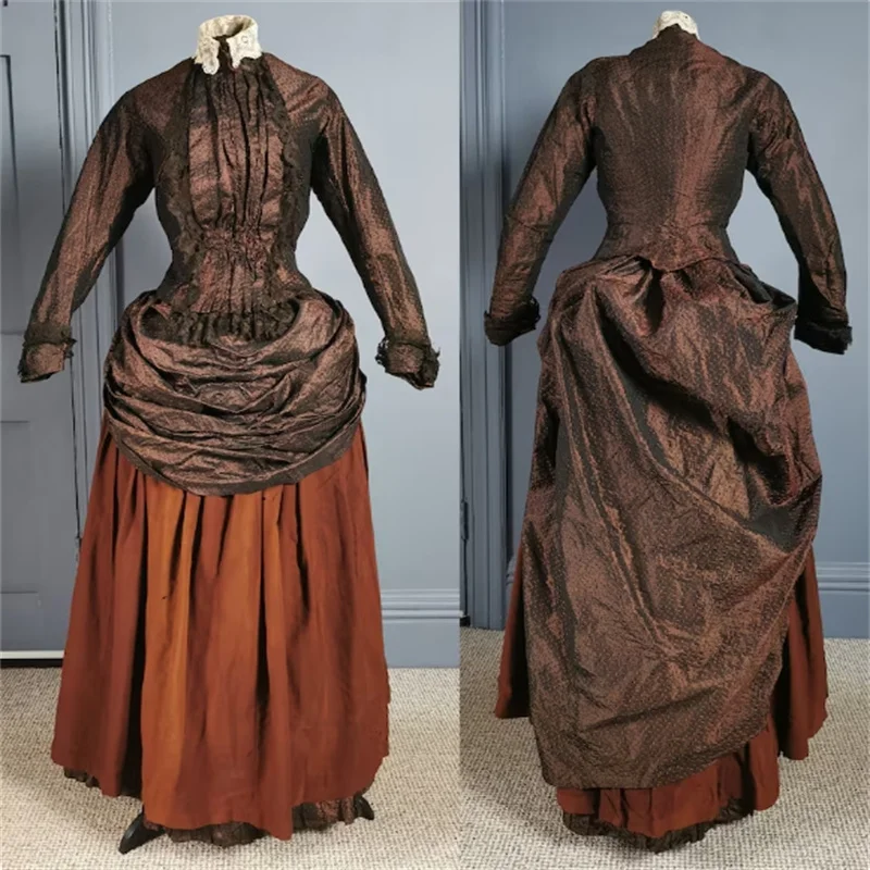 Историческое викторианское суета 1870-х годов, повседневное платье герцогини, бальное платье в стиле ретро-маскарадного театра
Историческое викторианское суета 1870-х годов, повседневное платье герцогини, бальное платье в стиле ретро-маскарадного театра