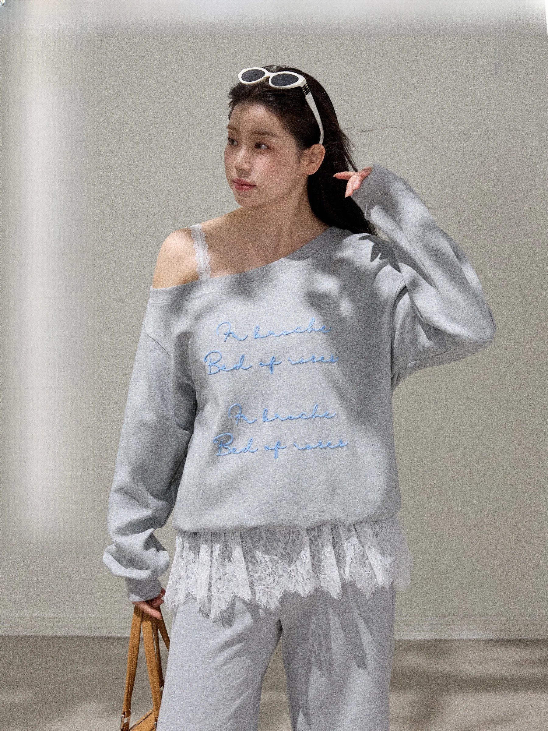 Jiulu Workop "Медовая буква" больших размеров с вышитыми надписями и кружевной отделкой, толстовка с капюшоном, комплект барной одежды, милый свободный крой, повседневный
Jiulu Workop "Медовая буква" больших размеров с вышитыми надписями и кружевной отделкой, толстовка с капюшоном, комплект барной одежды, милый свободный крой, повседневный