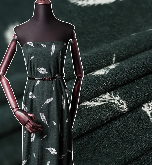 Autumn and Winter Fashion Fabrics Knitted Velvet Fabric High-end Material Wool Jacquard Dress Feather Printed Velvet Fabric New
Autumn and Winter Fashion Fabrics Knitted Velvet Fabric High-end Material Wool Jacquard Dress Feather Printed Velvet Fabric New