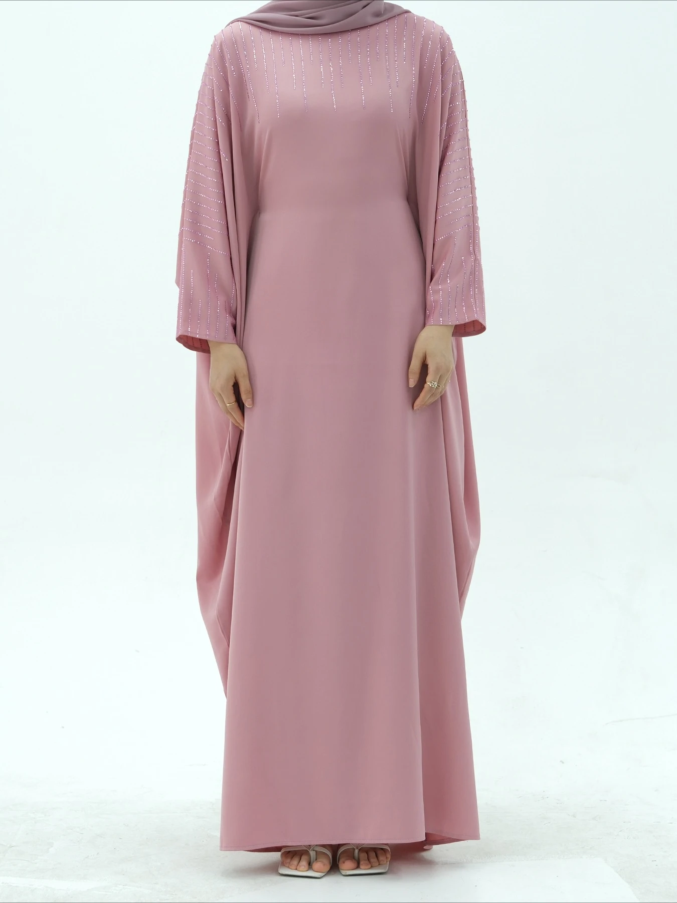 Атласное женское платье с бриллиантами, Абая, мусульманское Джалабия, Рамадан, Vestidos Largos, исламские вечерние платья, арабский длинный халат, кафтан с рукавами «летучая мышь» 
Атласное женское платье с бриллиантами, Абая, мусульманское Джалабия, Рамадан, Vestidos Largos, исламские вечерние платья, арабский длинный халат, кафтан с рукавами «летучая мышь»