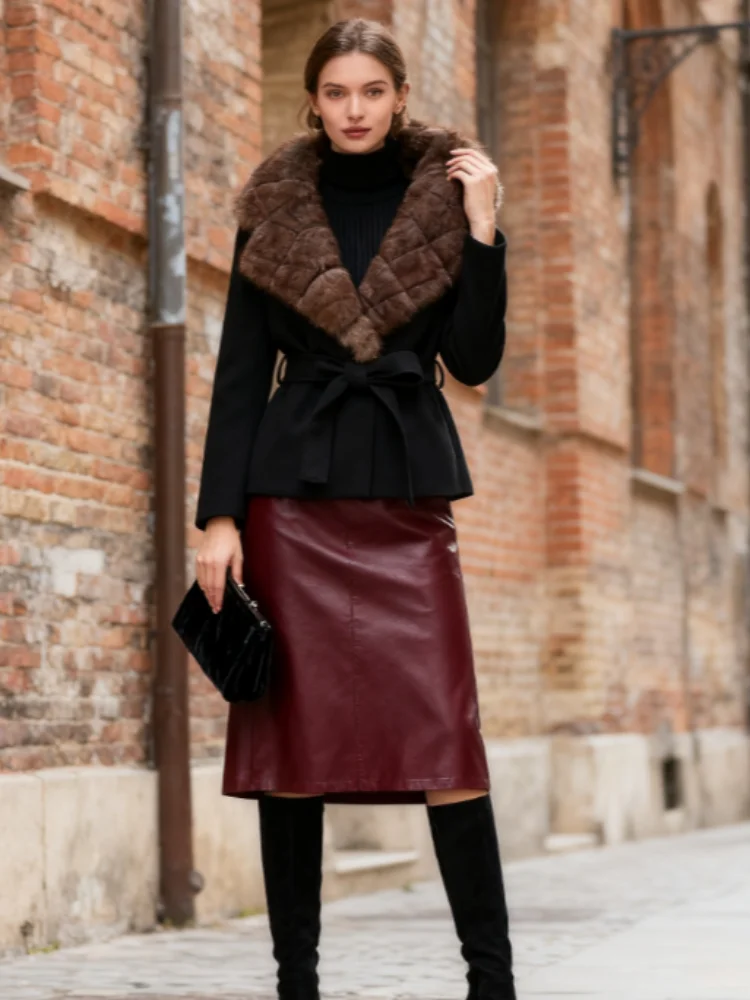 Fur Removable Faux Fur Women's Coat Autumn Winter Luxury Long Sleeve Lace Up Warm Outwear Casual New Ladies Streewear 2025
Fur Removable Faux Fur Women's Coat Autumn Winter Luxury Long Sleeve Lace Up Warm Outwear Casual New Ladies Streewear 2025