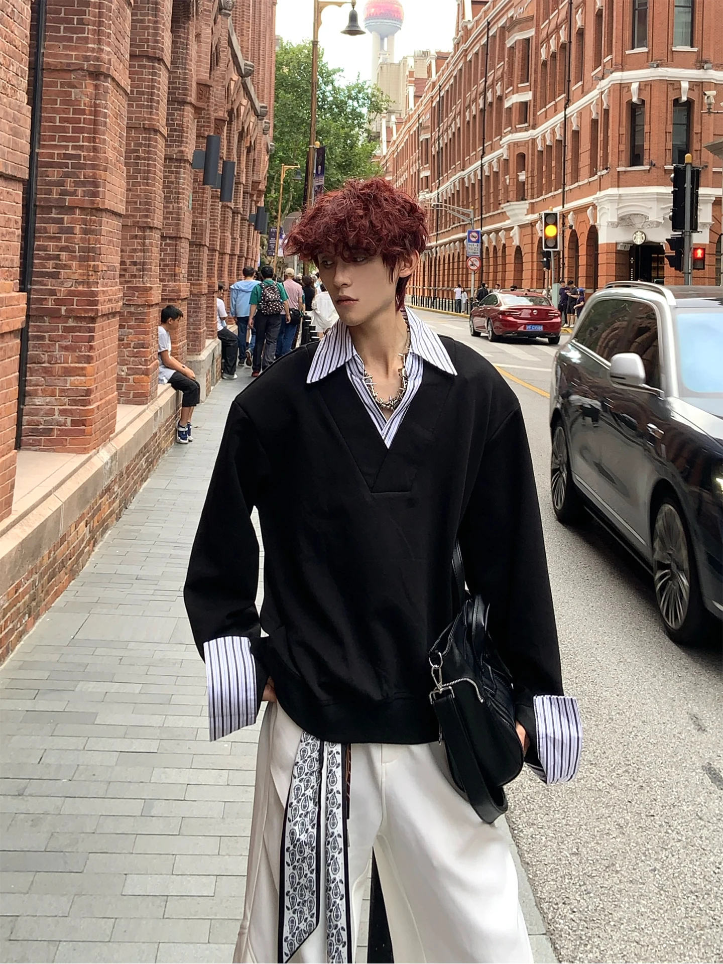 Мужская толстовка HANY с длинными рукавами, свободного кроя, с V-образным вырезом, в стиле пэчворк, повседневная, удобная, модная, осенняя.
Мужская толстовка HANY с длинными рукавами, свободного кроя, с V-образным вырезом, в стиле пэчворк, повседневная, удобная, модная, осенняя.