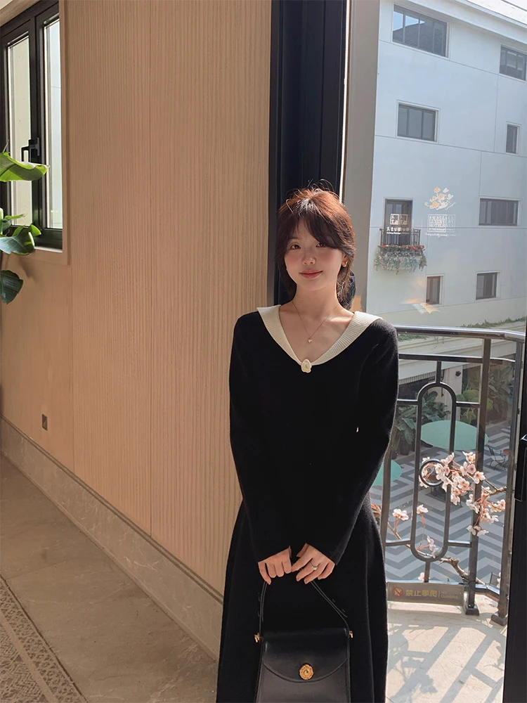 Handmade Knitted Long Dress V-Neck Slim Fit Black Wrap Waist Flower Crochet Winter Office Wear Ladies Fashion Daily Dress
Handmade Knitted Long Dress V-Neck Slim Fit Black Wrap Waist Flower Crochet Winter Office Wear Ladies Fashion Daily Dress