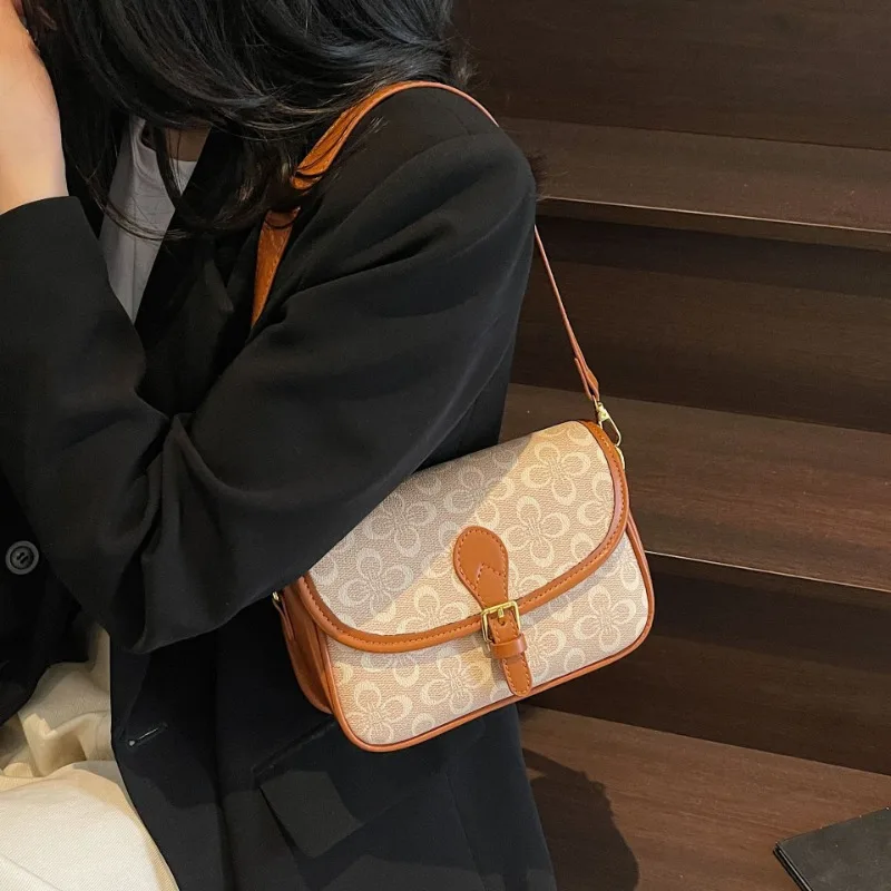 Retro printing small square bag female 2025 new tide fashion hundred with crossbody bag senior sense shoulder armpit bags
Retro printing small square bag female 2025 new tide fashion hundred with crossbody bag senior sense shoulder armpit bags