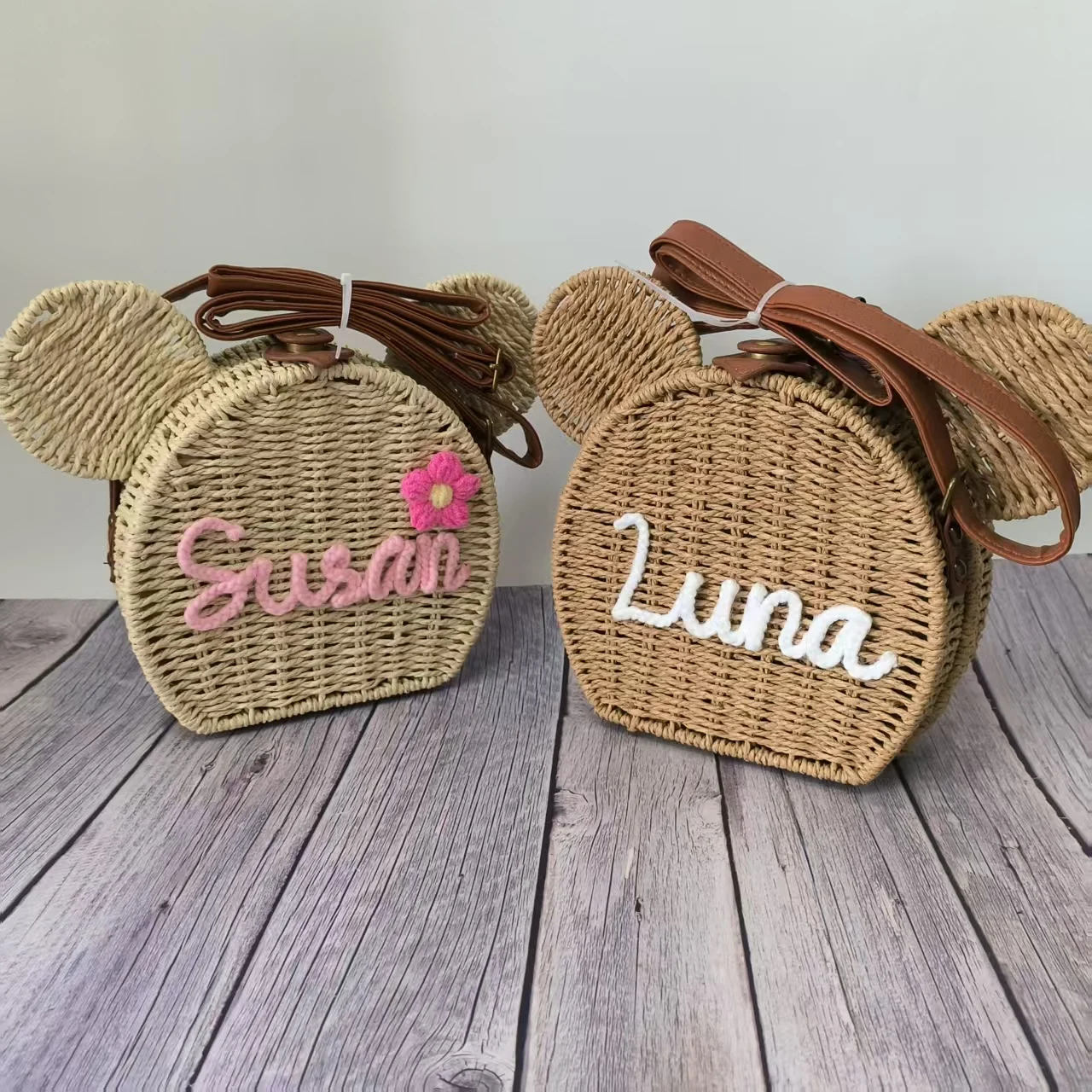 Персонализированная милая сумка, женская дизайнерская соломенная необычная сумка, милая сумка из ротанга для путешествий, отдыха, отпуска, маленькая круглая пляжная сумка на плечо 
Персонализированная милая сумка, женская дизайнерская соломенная необычная сумка, милая сумка из ротанга для путешествий, отдыха, отпуска, маленькая круглая пляжная сумка на плечо