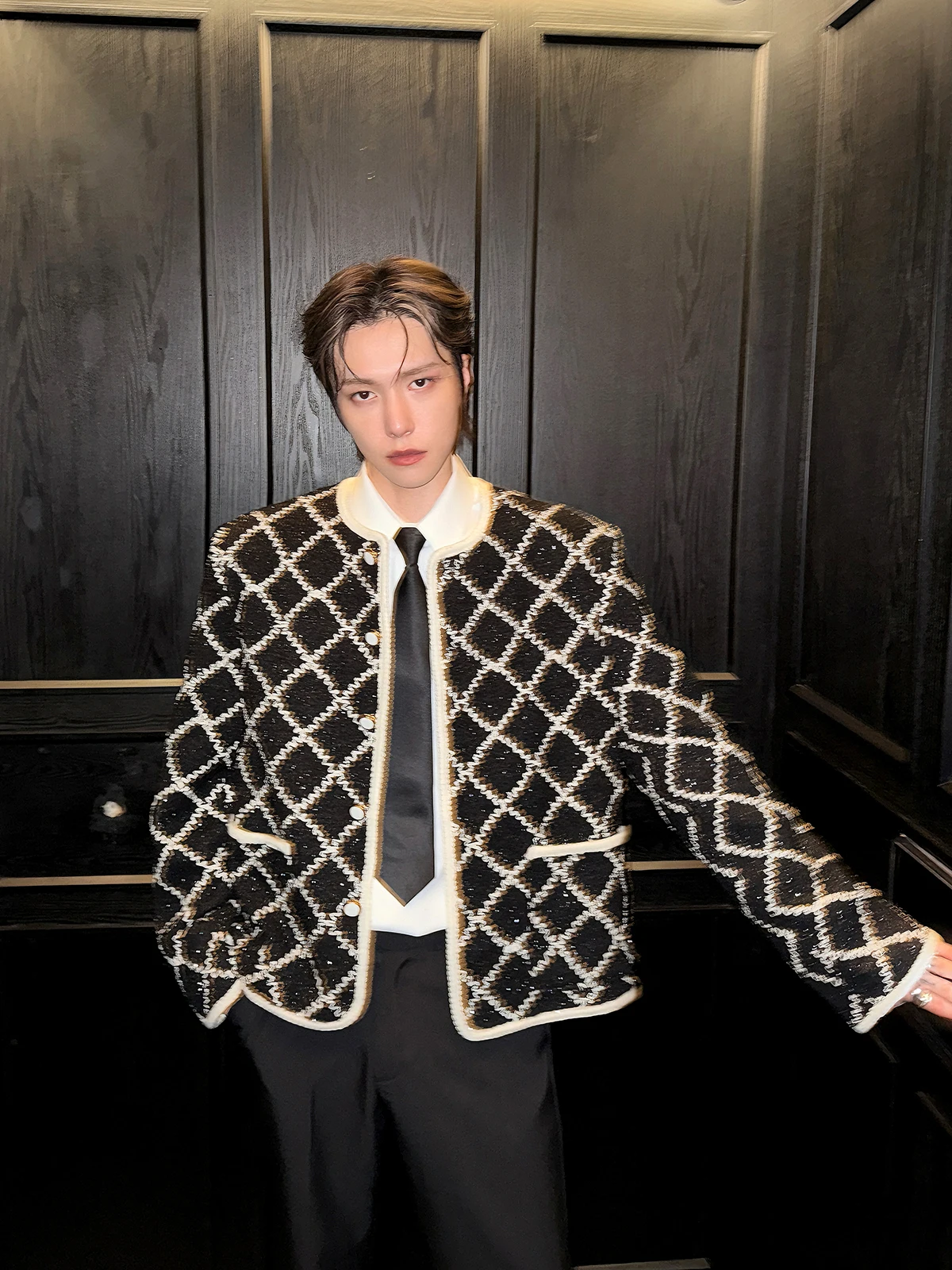 2025 New Men's ort Jaet Diamond Pattern Small Fraance Sle Outerwear Casual Loose Fit Polyester Fiber Luxury Feel
2025 New Men's ort Jaet Diamond Pattern Small Fraance Sle Outerwear Casual Loose Fit Polyester Fiber Luxury Feel