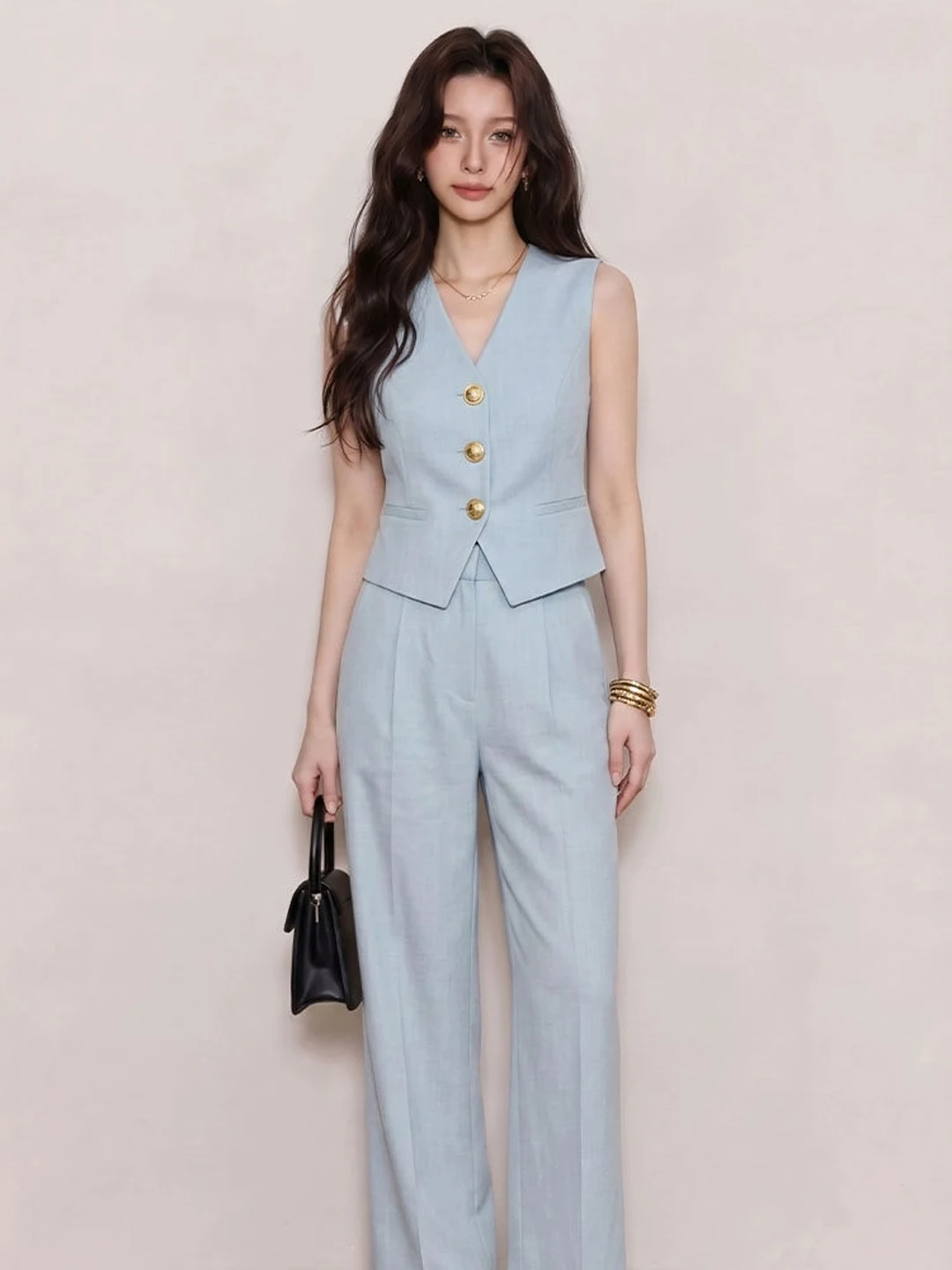 Blue Commuter Style Women's Two-Piece Set Slimming Age-Defying Wide Leg Pants Vest Summer New Arrival Fashion Sensation
Blue Commuter Style Women's Two-Piece Set Slimming Age-Defying Wide Leg Pants Vest Summer New Arrival Fashion Sensation