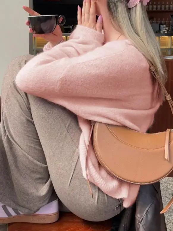 Vacation Long Sleeve Sweater for Women's Clothes 2025 Autumn & Winter Female Fashion Round Neck Loose Thermal Warm Knit Pullover
Vacation Long Sleeve Sweater for Women's Clothes 2025 Autumn & Winter Female Fashion Round Neck Loose Thermal Warm Knit Pullover