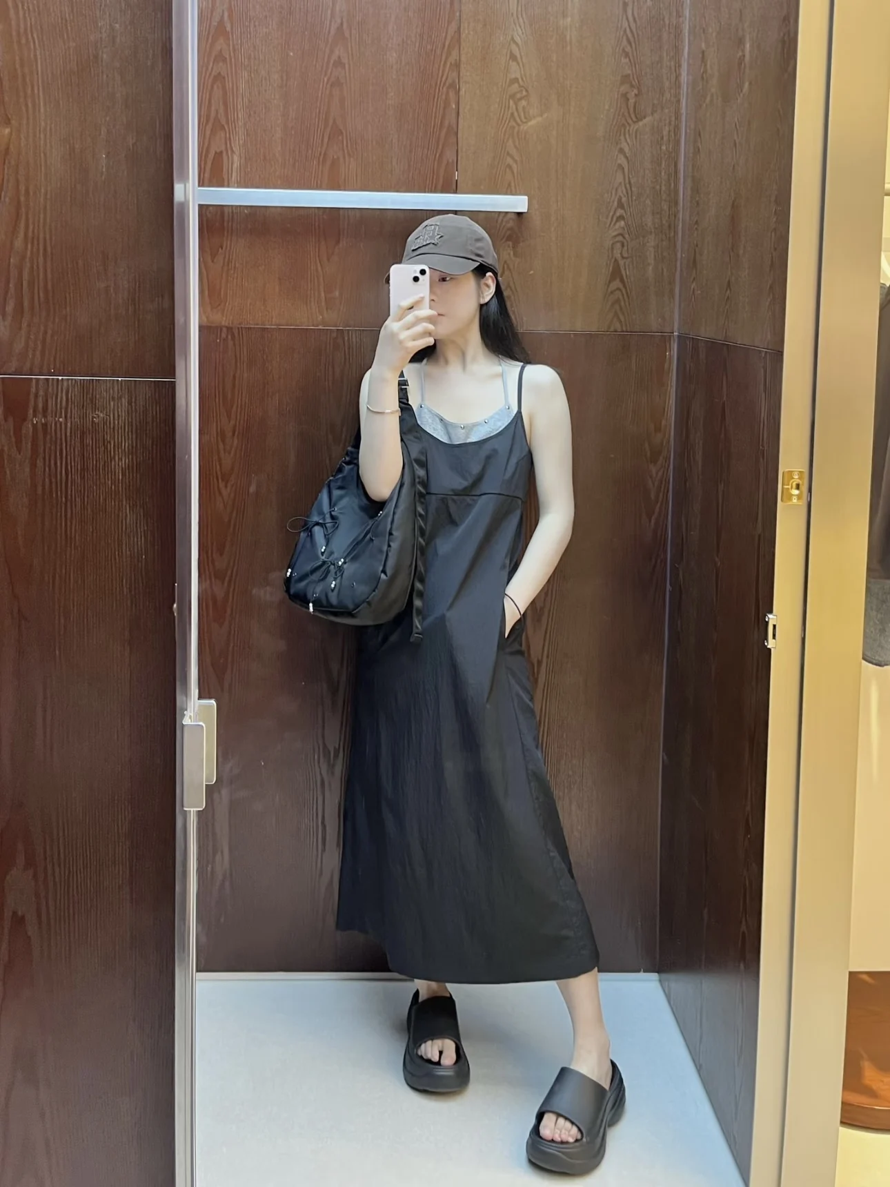Nok Xiaola Authentic Brand Summer New Arrival Rivet Belted Strap Dress Casual Style Natural Waist Straight Cut Skirt
Nok Xiaola Authentic Brand Summer New Arrival Rivet Belted Strap Dress Casual Style Natural Waist Straight Cut Skirt