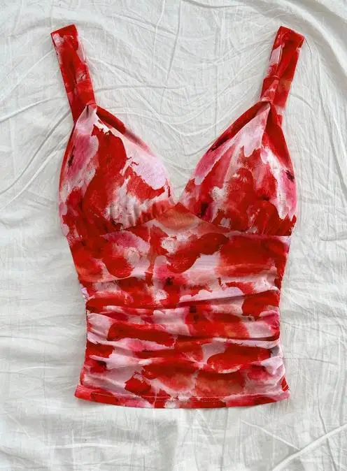 Summer Tank Tops Woman Women's Tank Top 2025 Sexy Beach Small Vest Short Top Hot Girl Vintage Flower Print Tight Camisole Top
Summer Tank Tops Woman Women's Tank Top 2025 Sexy Beach Small Vest Short Top Hot Girl Vintage Flower Print Tight Camisole Top