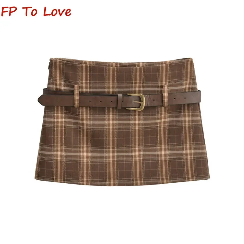 Y2K 2023 Autumn Design Vintage Belt Plaid Half Skirt High Waist Spice Girl Style Mini Skirt Sexy Streetwear Clothing Women
Y2K 2023 Autumn Design Vintage Belt Plaid Half Skirt High Waist Spice Girl Style Mini Skirt Sexy Streetwear Clothing Women