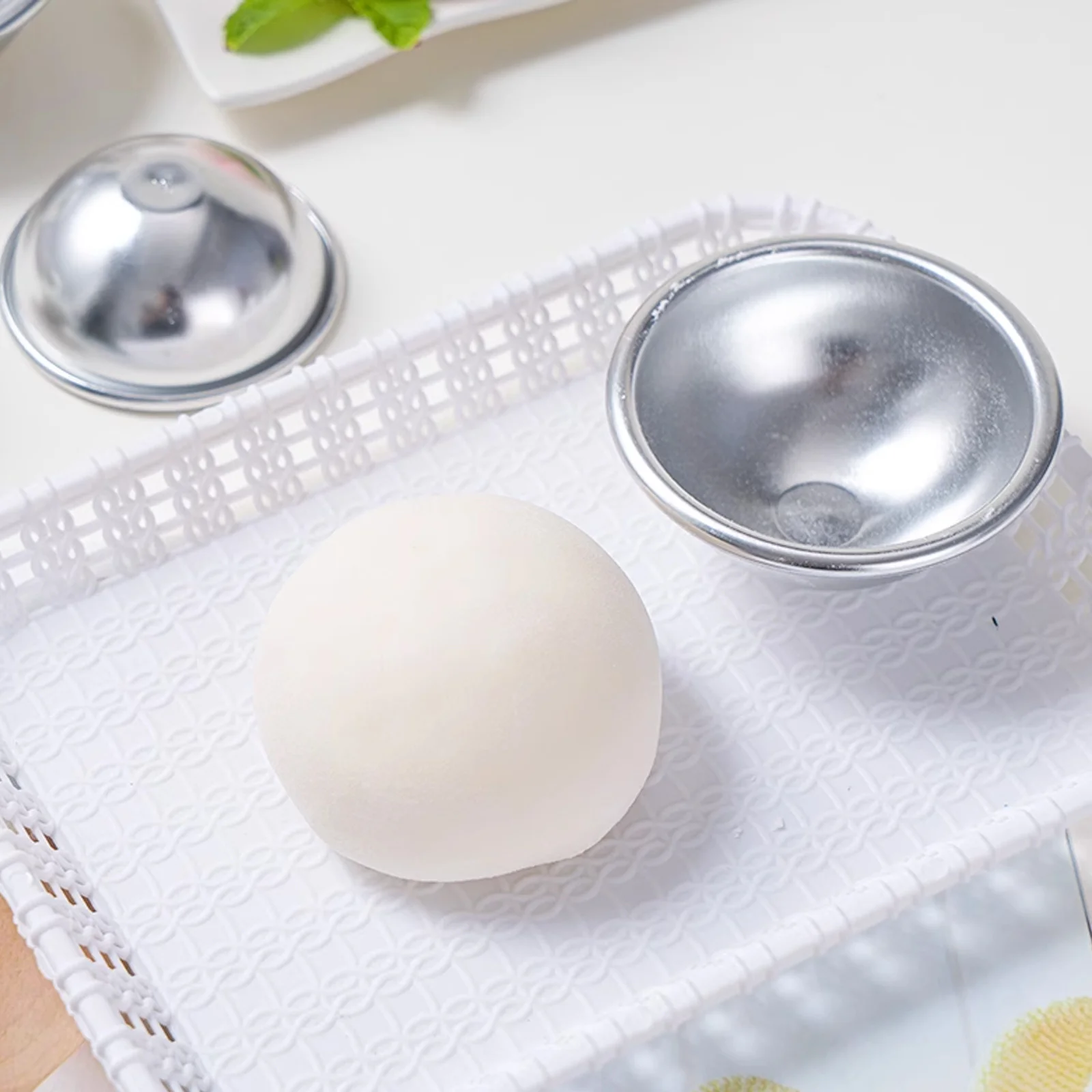 6Pcs Bath Salt Ball Molds Multi-Function Aluminum Alloy DIY Cake Baking Molds Bath Ball Crafting Supplies Baking Tools
6Pcs Bath Salt Ball Molds Multi-Function Aluminum Alloy DIY Cake Baking Molds Bath Ball Crafting Supplies Baking Tools