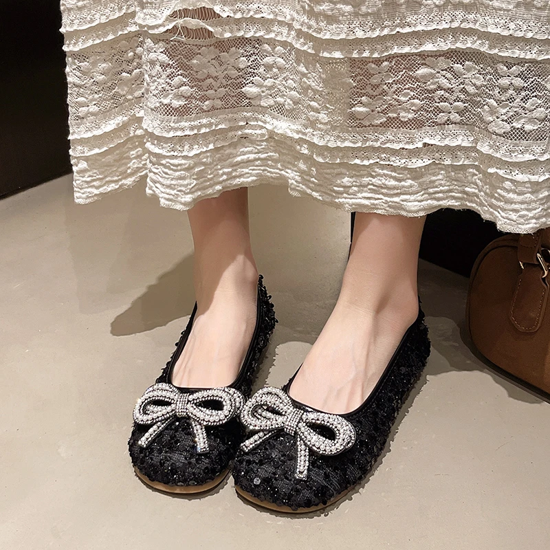 Flat Single Shoes Summer New Round Head Shallow Mouth Glitter Fabric Crystal Butterfly Knot Soft Sole Non-slip Cloth Shoes
Flat Single Shoes Summer New Round Head Shallow Mouth Glitter Fabric Crystal Butterfly Knot Soft Sole Non-slip Cloth Shoes