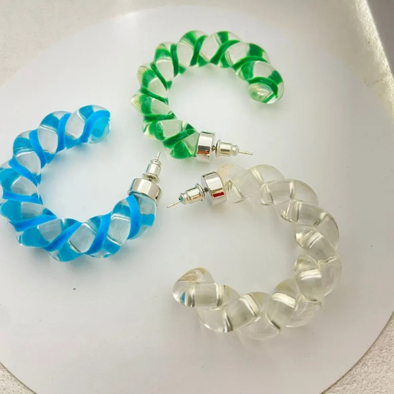 Color-blocking Spiral Resin Hoop Earrings Winding Transparent Green Transparent Blue Fashion and Personalized Earrings for Women
Color-blocking Spiral Resin Hoop Earrings Winding Transparent Green Transparent Blue Fashion and Personalized Earrings for Women