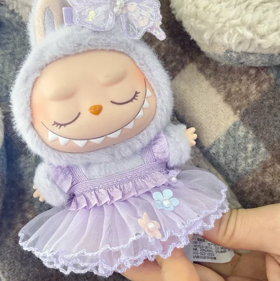 Новая горячая детская одежда 17 см LabUBU для сидения, комплект фиолетовой юбки-бабочки для первого, второго и третьего поколения
Новая горячая детская одежда 17 см LabUBU для сидения, комплект фиолетовой юбки-бабочки для первого, второго и третьего поколения
