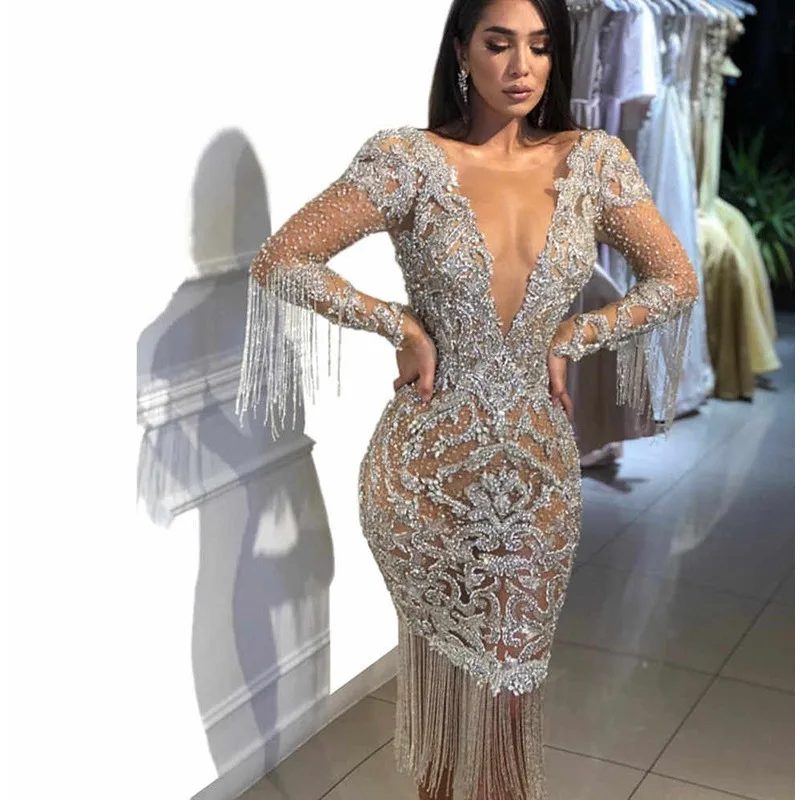 New European and American women's deep V-shaped hollowed out sleeves, gold sprinkled dress, banquet dress, long skirt
New European and American women's deep V-shaped hollowed out sleeves, gold sprinkled dress, banquet dress, long skirt