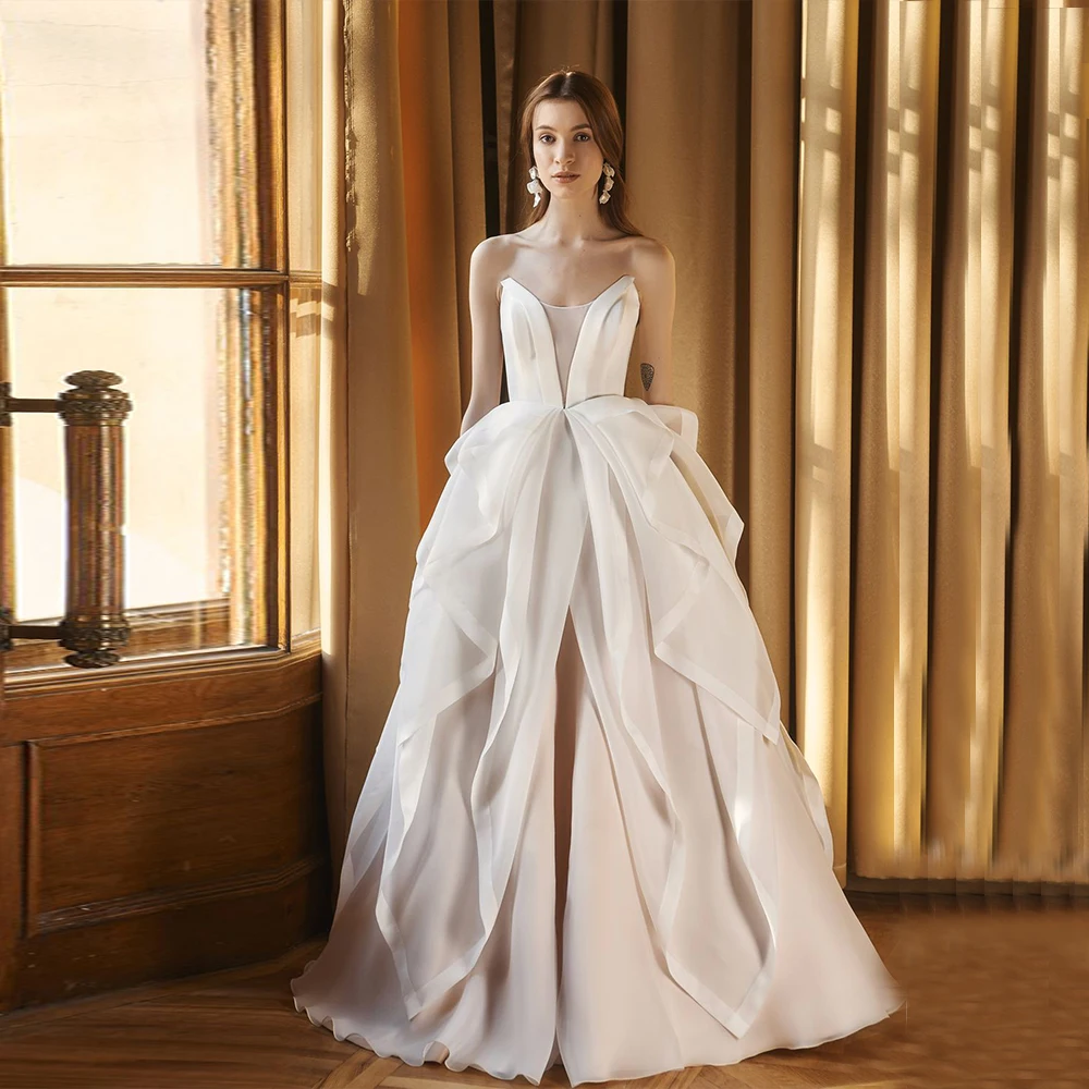 Princess Ruffles Wedding Dress V Neck Floor Length Vintage Party For Bride Corset Bridal Gown A Line Mono Vestido De Novia 2024
Princess Ruffles Wedding Dress V Neck Floor Length Vintage Party For Bride Corset Bridal Gown A Line Mono Vestido De Novia 2024