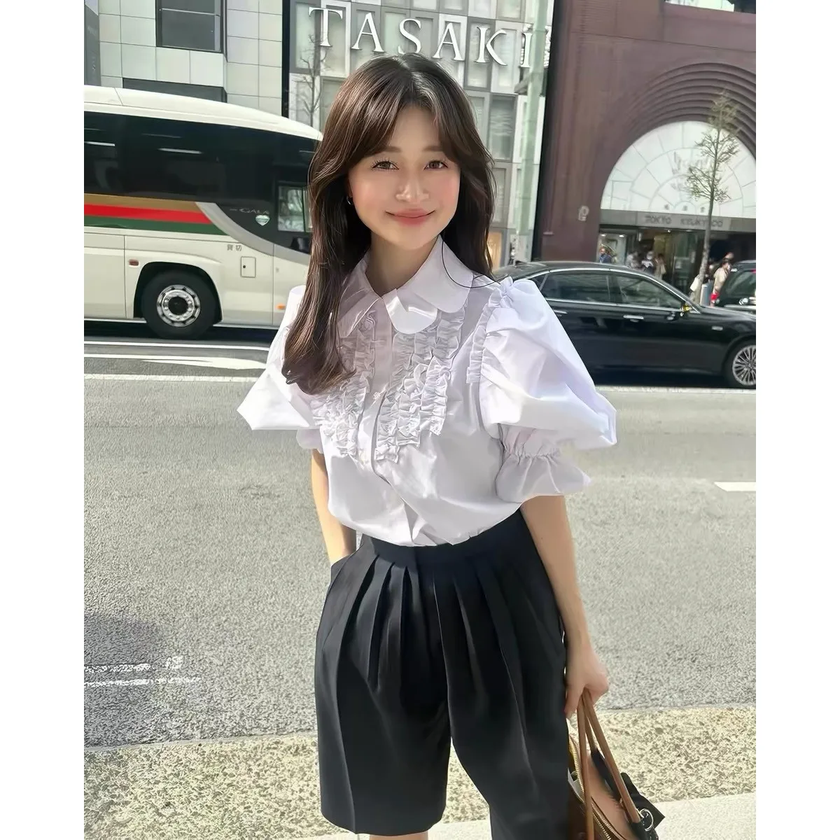 Floral Collar Pleated Wood Grain Shirt Top Women's Commute Style Bubble Sleeve Cool Feeling Five Buttons Summer Shirt
Floral Collar Pleated Wood Grain Shirt Top Women's Commute Style Bubble Sleeve Cool Feeling Five Buttons Summer Shirt