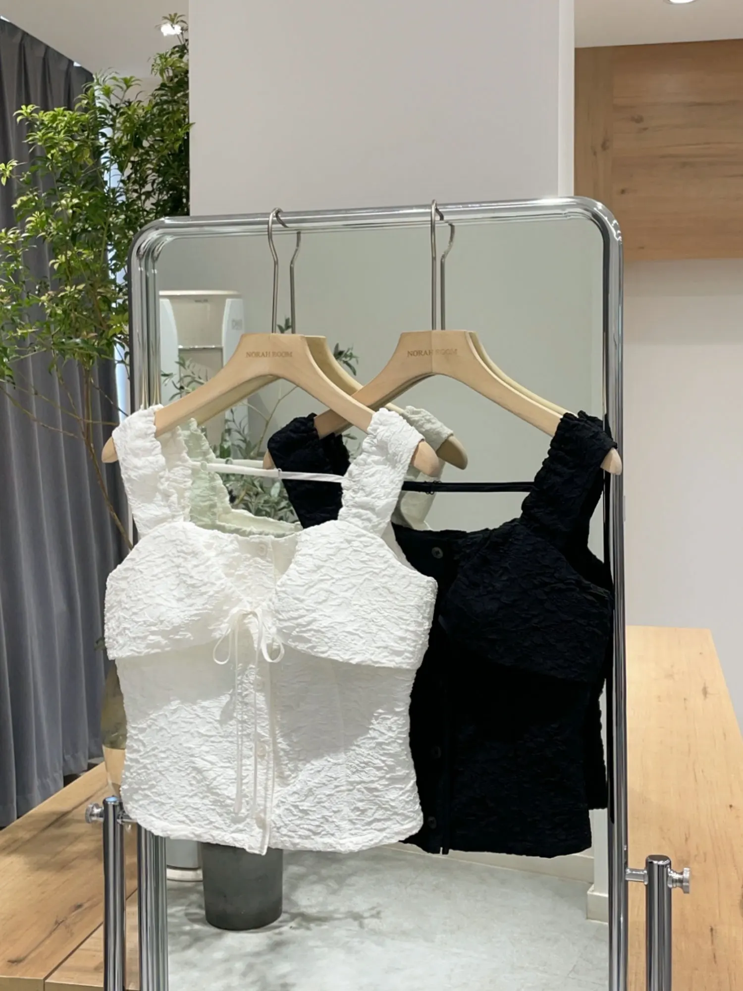 Noxulara Authentic Brand Shirt with Belt And Wide Shoulder Straps Summer 2026 Korean Style Straight Cut Polyester Fi...
Noxulara Authentic Brand Shirt with Belt And Wide Shoulder Straps Summer 2026 Korean Style Straight Cut Polyester Fi...