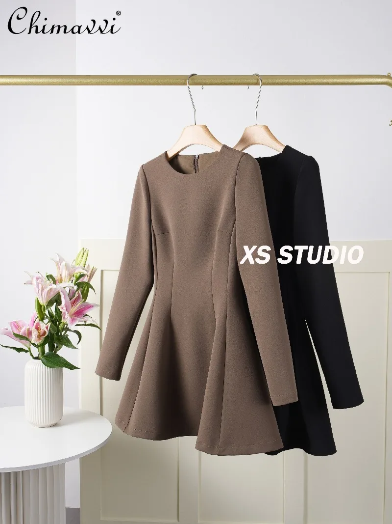 Модное платье-костюм OL, женское осенне-зимнее новое элитное стильное элегантное короткое женское платье с круглым вырезом и длинными рукавами, с завязкой на талии
Модное платье-костюм OL, женское осенне-зимнее новое элитное стильное элегантное короткое женское платье с круглым вырезом и длинными рукавами, с завязкой на талии