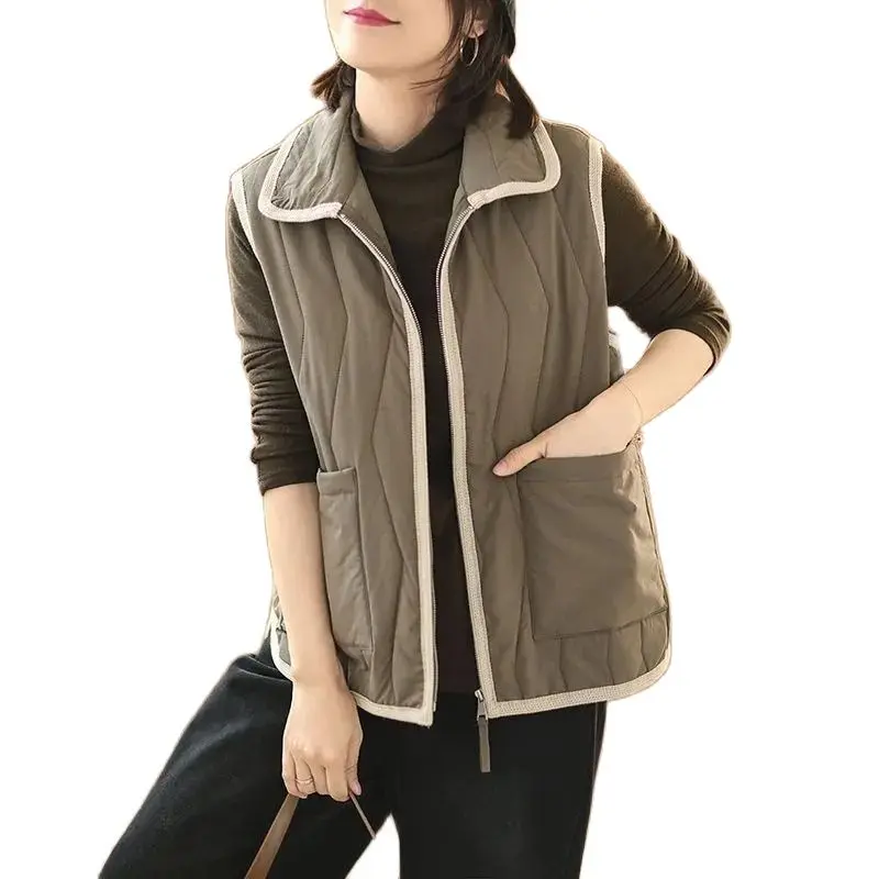 Fashion Design Lapel Thin Down Cotton Vest Female 2023 Autumn Winter Sleeveless Cotton Jacket Casual Warmth Women's Waistcoat
Fashion Design Lapel Thin Down Cotton Vest Female 2023 Autumn Winter Sleeveless Cotton Jacket Casual Warmth Women's Waistcoat