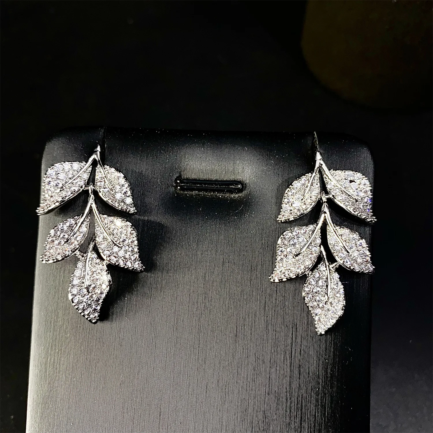 Light Luxury Understated Jewellery Delicate Cute Leaf Shaped Earrings for Saudi Women Wedding Dating Daily Prom Party Gift E176
Light Luxury Understated Jewellery Delicate Cute Leaf Shaped Earrings for Saudi Women Wedding Dating Daily Prom Party Gift E176