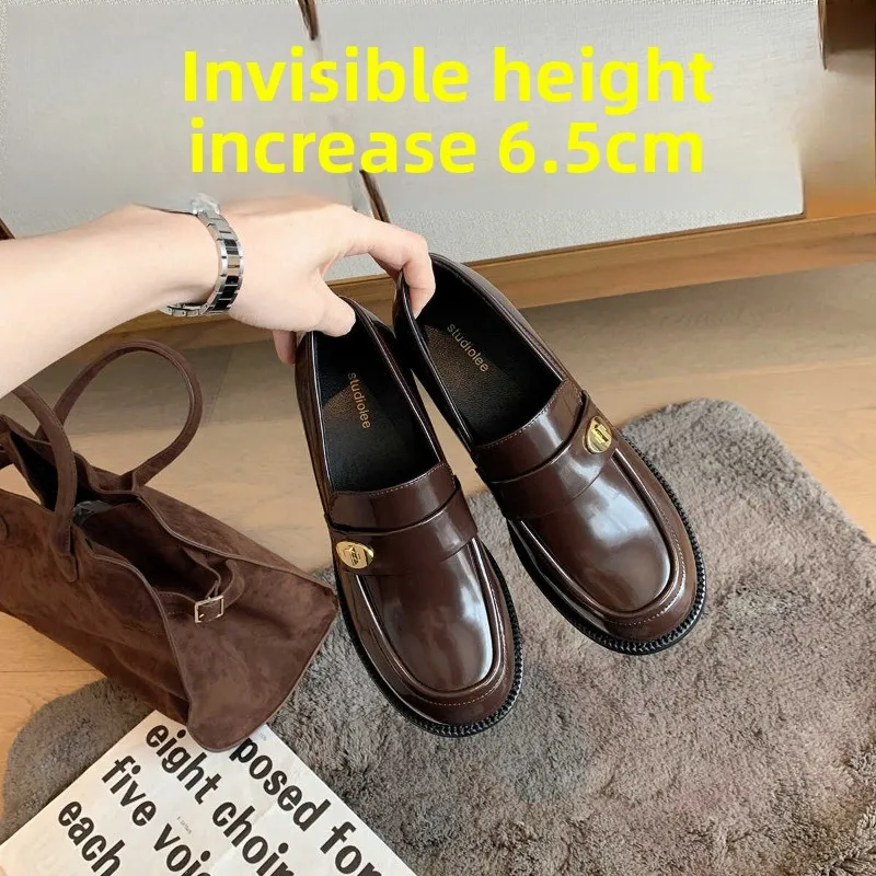Women's new round head gold buckle one-pedal loafers inner height increase 6.5CM small leather shoes simple classic fashion
Women's new round head gold buckle one-pedal loafers inner height increase 6.5CM small leather shoes simple classic fashion