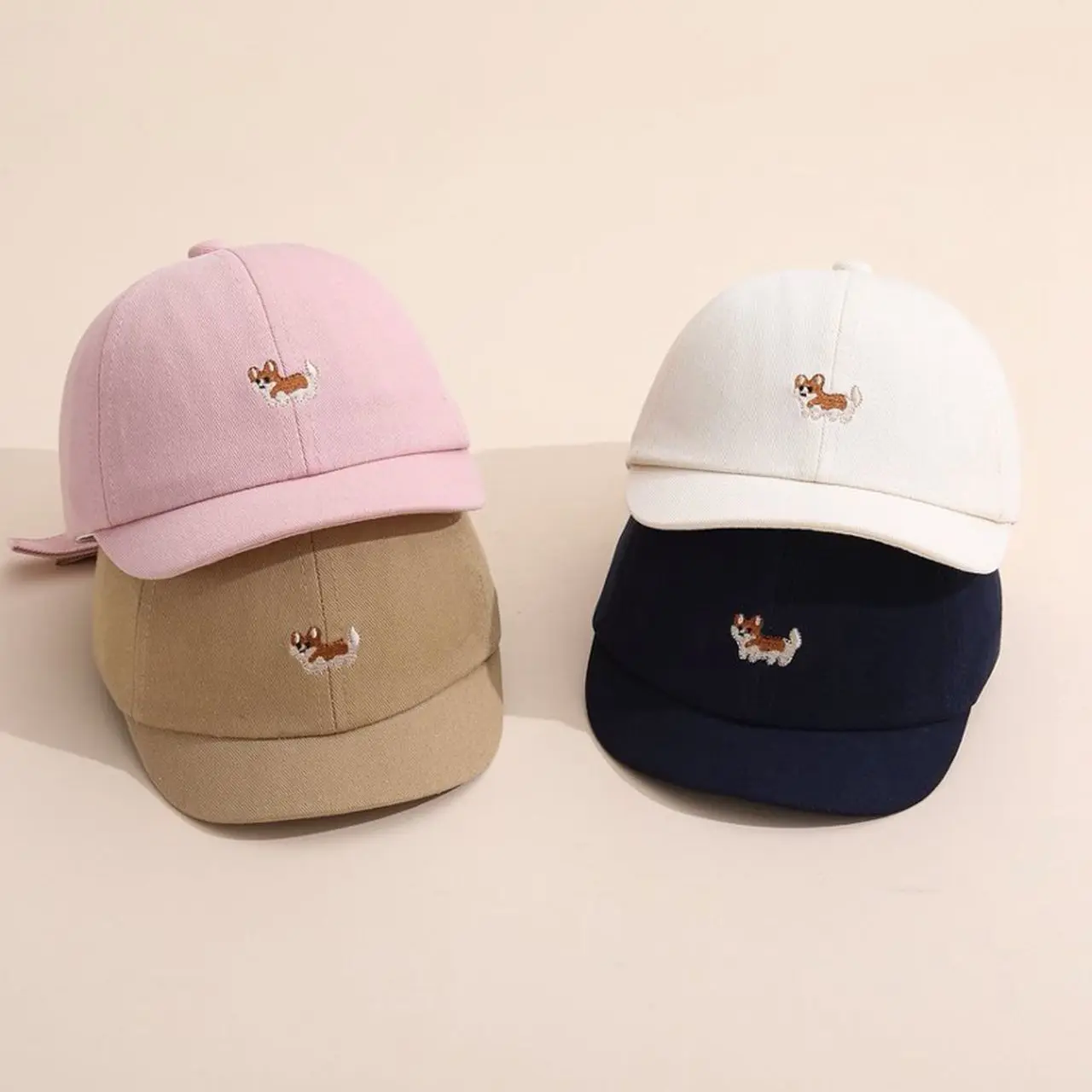 Однотонная детская бейсболка с коротким козырьком, с вышивкой милой собачки, для младенцев, мальчиков и девочек, для малышей, для улицы, солнцезащитная, с козырьком-«утиным язычком»
Однотонная детская бейсболка с коротким козырьком, с вышивкой милой собачки, для младенцев, мальчиков и девочек, для малышей, для улицы, солнцезащитная, с козырьком-«утиным язычком»