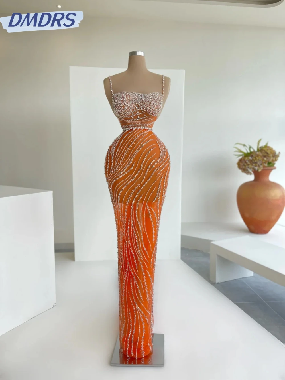New Orange Beaded Straight Long Evening Dress Illusion Spaghetti Straps Wedding Party Gown Customized Luxurious Prom Dresses
New Orange Beaded Straight Long Evening Dress Illusion Spaghetti Straps Wedding Party Gown Customized Luxurious Prom Dresses